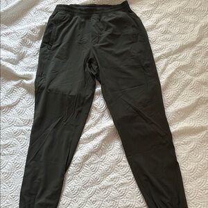 lululemon athletica forest green Pacebreaker joggers with Elastic Ankles